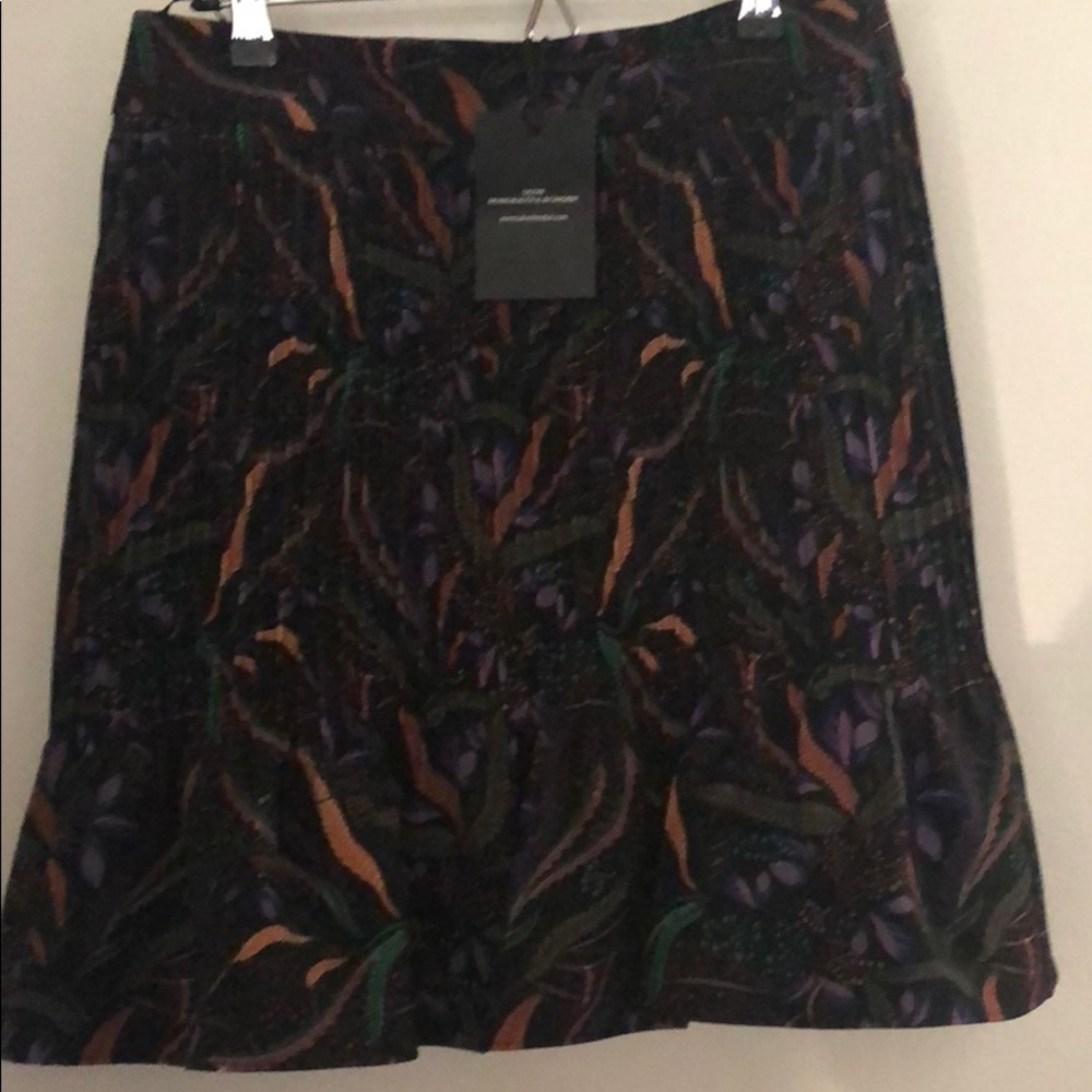 Double crepe skirt